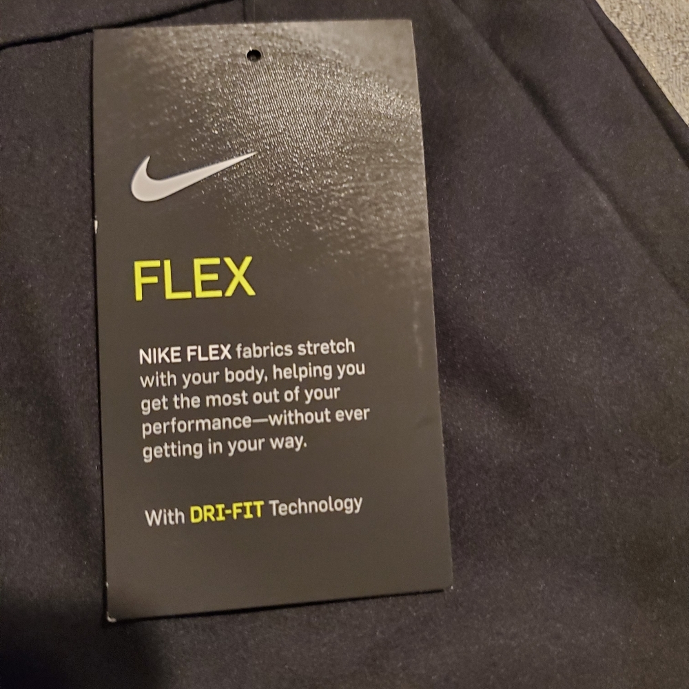 Short - Picture 2 of 6